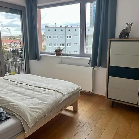 Apartment In Historical Center With Park View