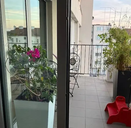 In Historical Center With Park View アパート