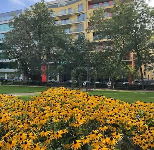 Апартаменты In Historical Center With Park View