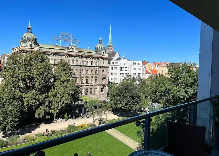 In Historical Center With Park View Апартаменты